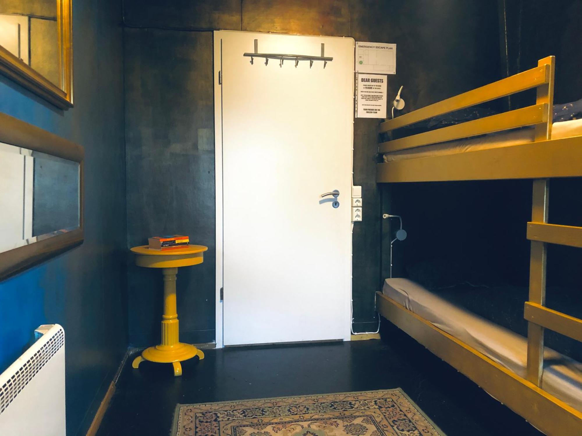 The Freezer Hostel & Culture Center Hellissandur Bilik gambar
