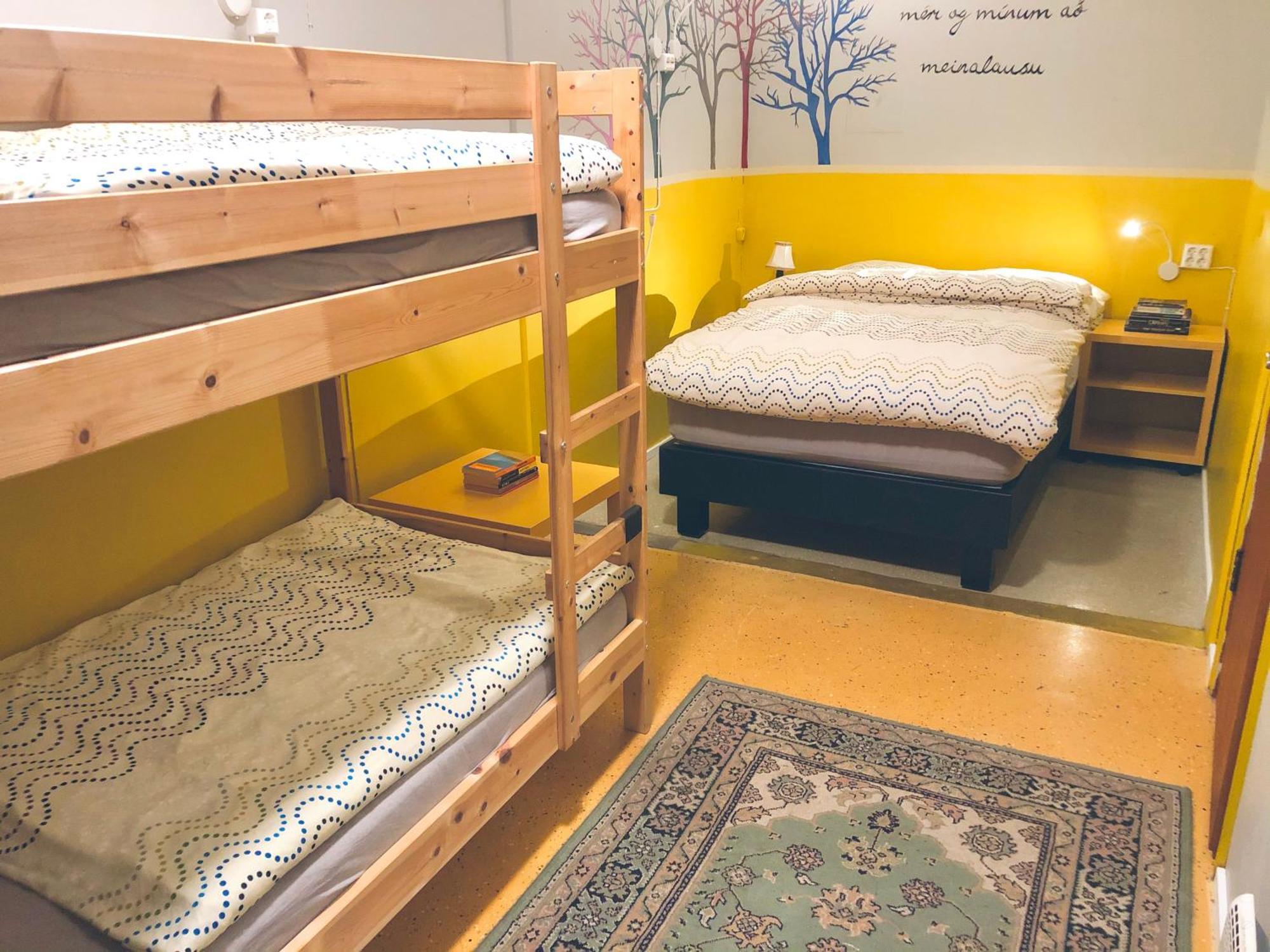 The Freezer Hostel & Culture Center Hellissandur Bilik gambar
